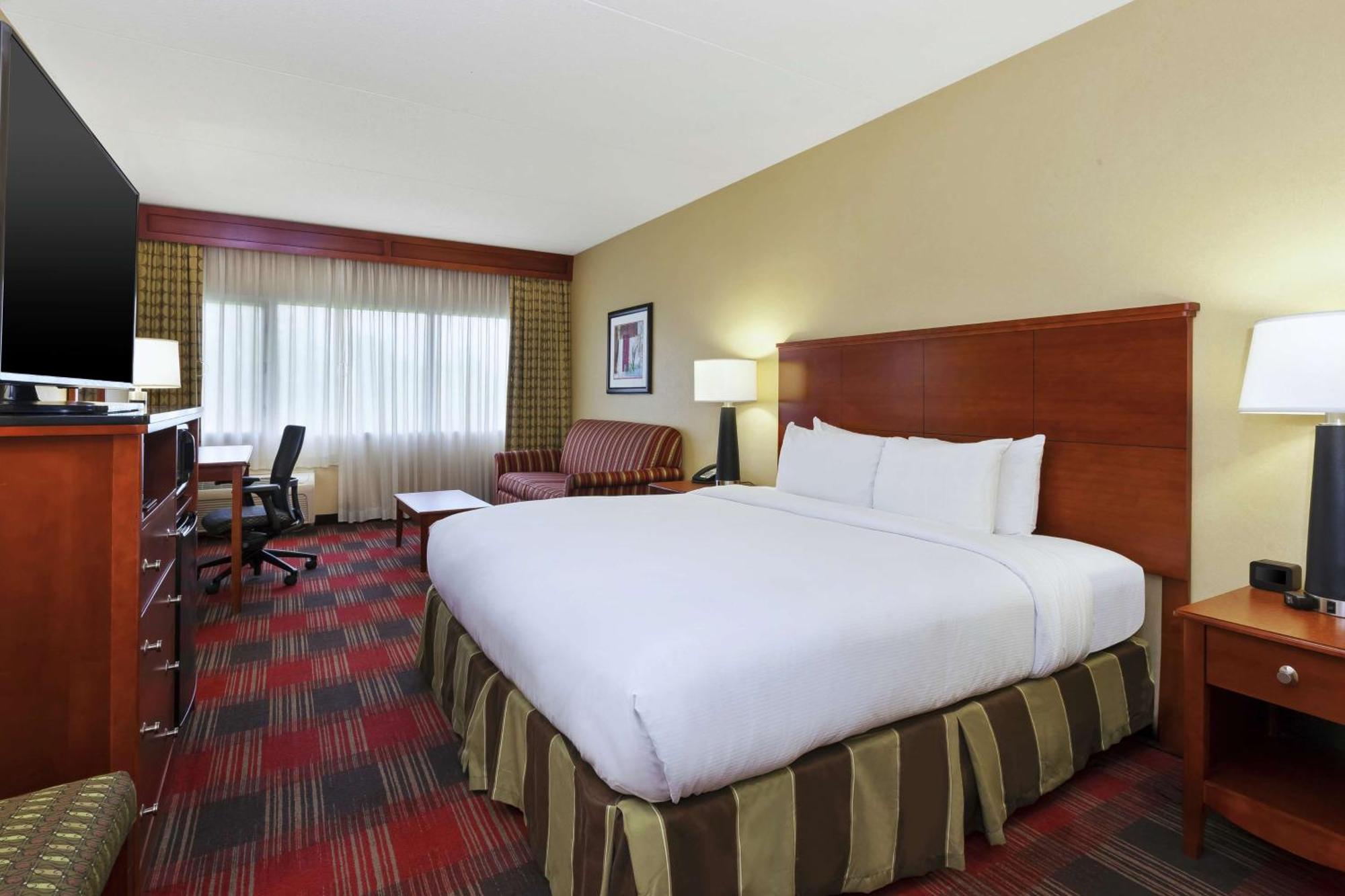 Doubletree By Hilton Holland Exterior foto