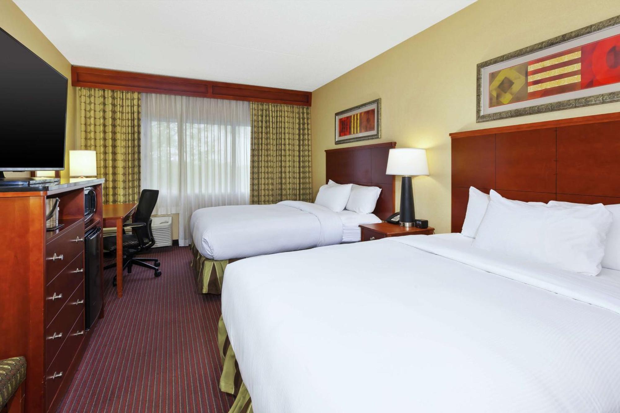 Doubletree By Hilton Holland Exterior foto